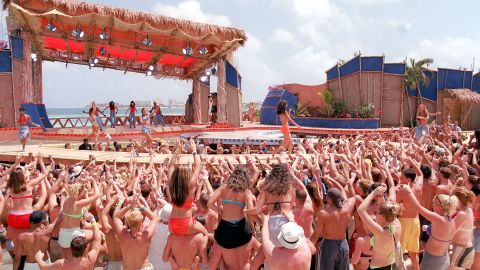 Before the fear of Covid super-spreading events, MTV was known for its annual spring break coverage. You'd get performances from top artists and crowds of spring breakers doing what they do best, partying on the beaches of Cancun, Panama City and South Padre Island.<br />