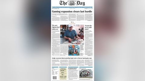 02 US local newspapers 0911 20th anniversary RESTRICTED