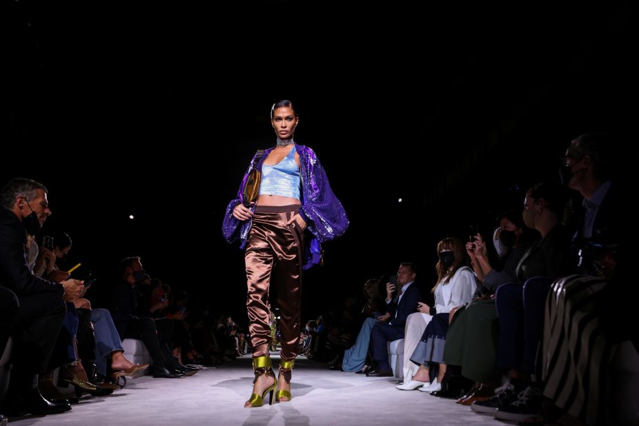 New York Fashion Week 2021: Christian Siriano presented style as