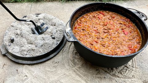 Camp Chef 6-Quart Seasoned Cast Iron Dutch Oven