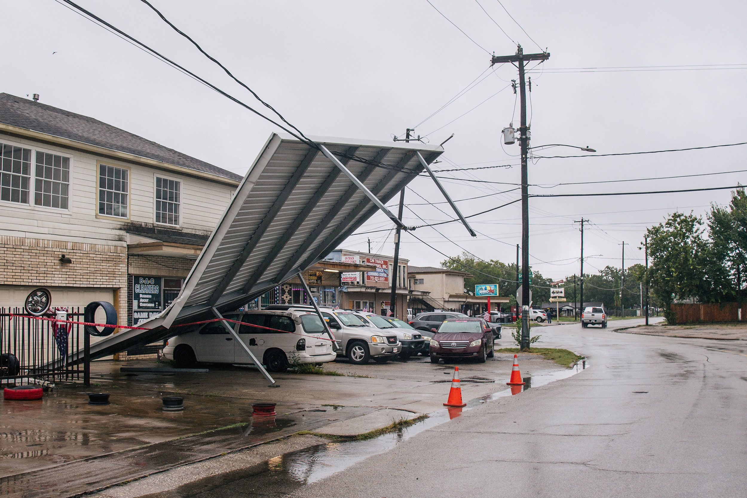 FIRST ALERT FORECAST: A slow-moving Nicholas set to dump several inches of  rain over SW Louisiana