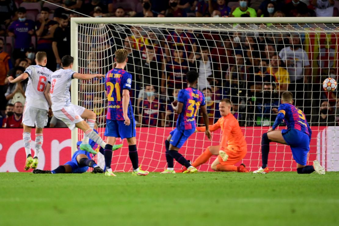 Robert Lewandowski scoring his second of the game and Bayern's third.