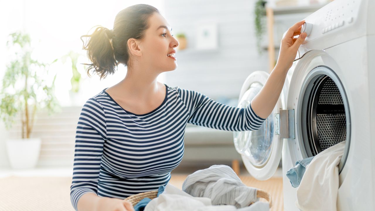 How to do laundry: 8 easy steps to washing your clothes at home | CNN  Underscored