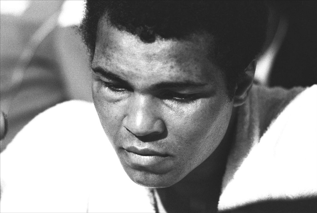 A shock loss to a young Leon Spinks in February 1978 was a clear sign of Ali's decline, although he took the title back from Spinks in September of that year.