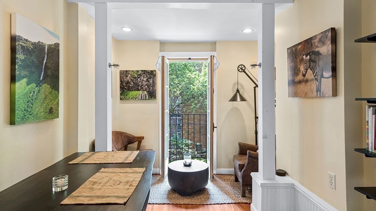 04 boston skinny house sold