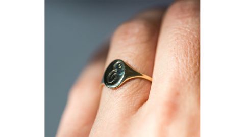 Leo Black Small Heirloom Signet Ring