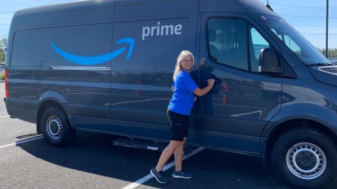 Tracey Bloemer owned a small business delivering packages for Amazon in Portland, Oregon.