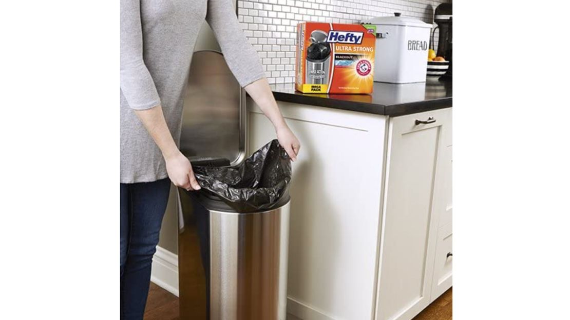  Hefty Ultra Strong Blackout Kitchen Trash Bags - Clean