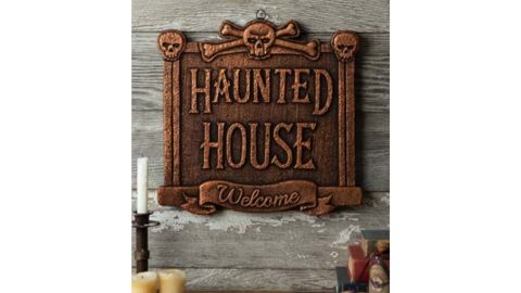 13 inch haunted house welcome sign decoration