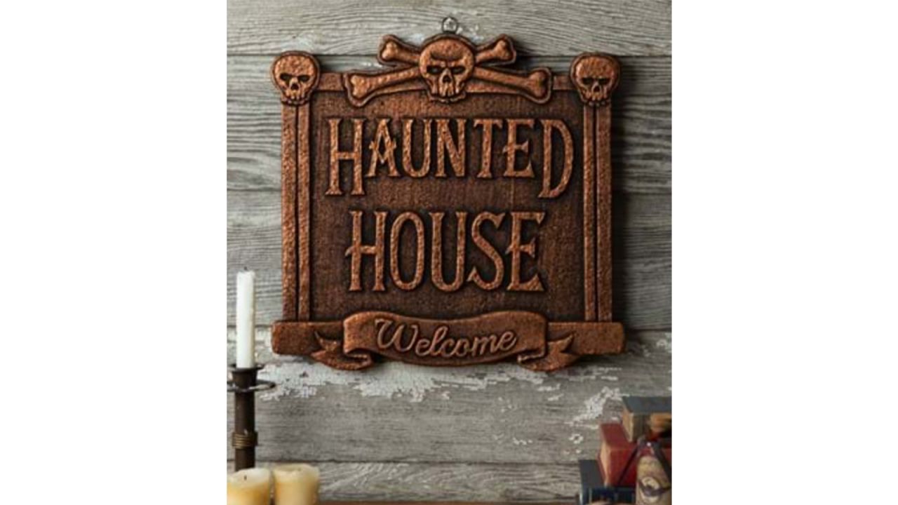 13" Haunted House Welcome Sign Decoration