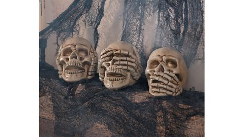 No Evil Skulls Halloween Decoration, Set of 3