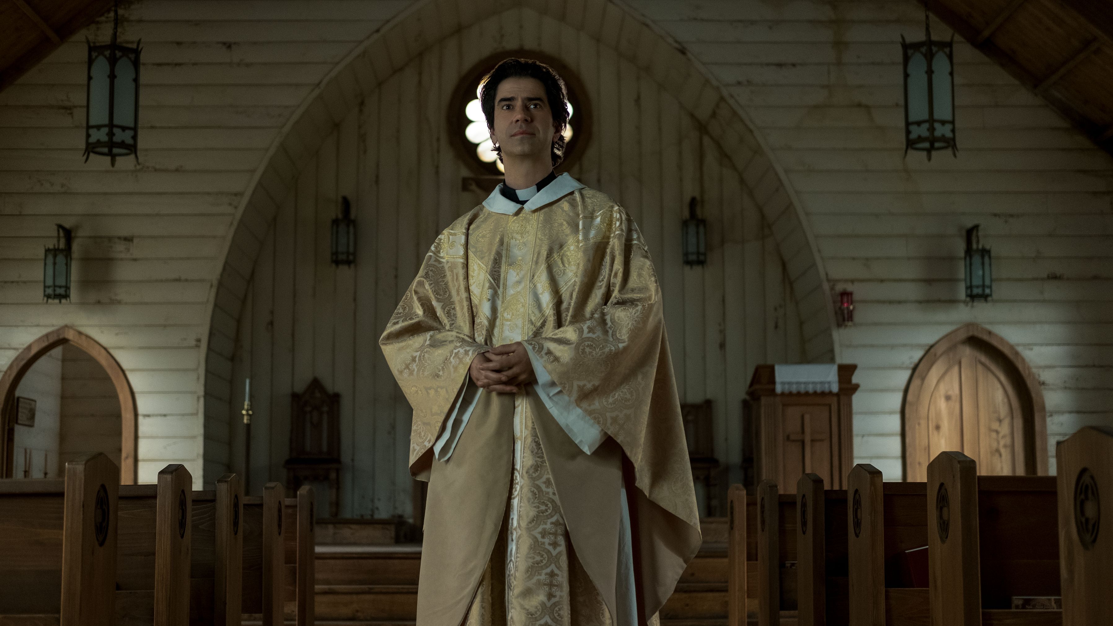 Hamish Linklater plays a mysterious priest in the Netflix series 'Midnight Mass' (Eike Schroter/Netflix).