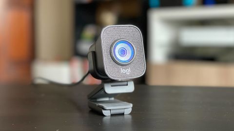 logitech streamcam review 2