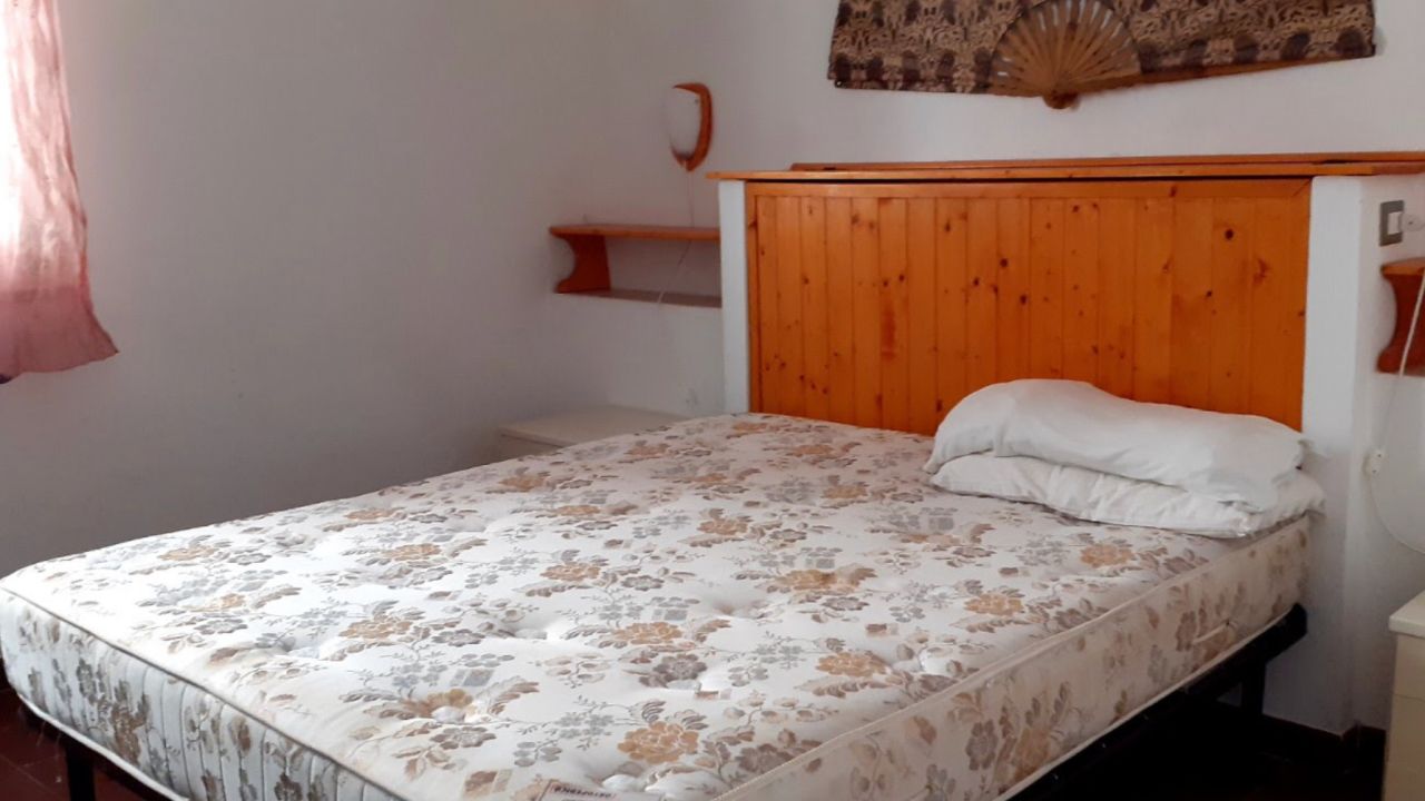 ....And a kingsize bed.