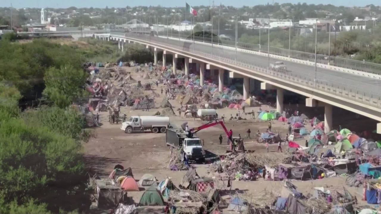 migrant camp del rio texas bridge