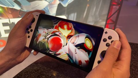 nintendo switch oled hands on lead