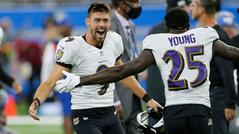 Justin Tucker: Ravens kicker sets NFL-record with monstrous 66