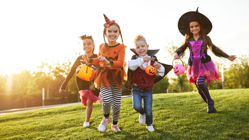 Halloween costumes deals for little girls