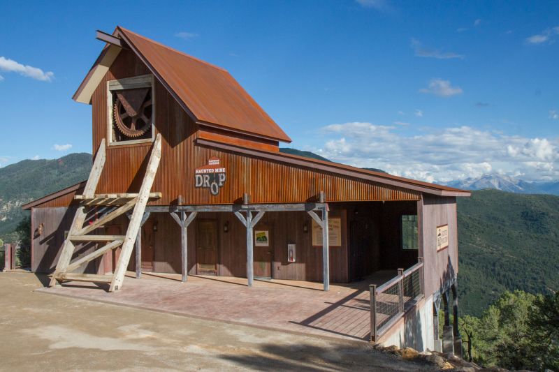 Haunted Mine Drop 6 year old girl s death at Colorado amusement