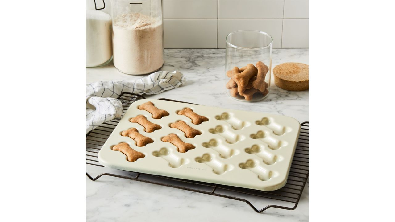 Nordic Ware Dog Treat Pan