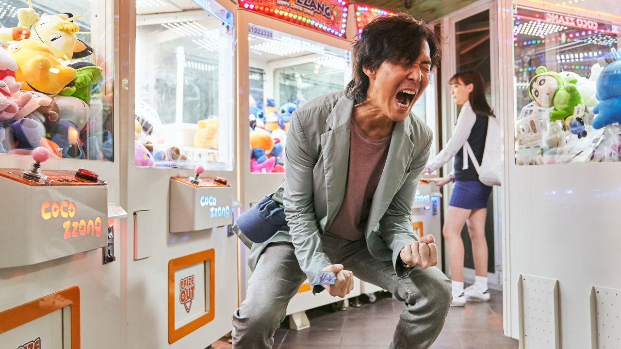 Actor Lee Jung-jae stars as Seong Gi-hun.
