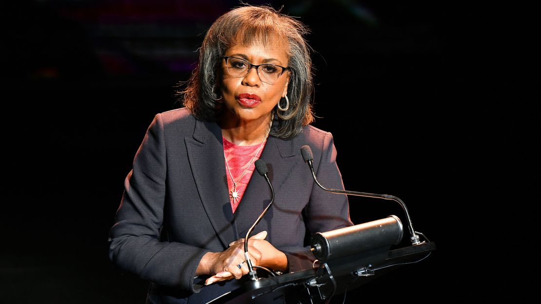 02 anita hill