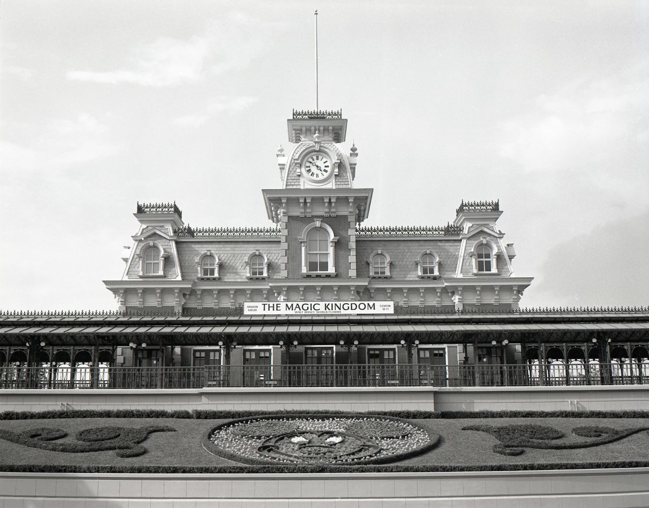 The entrance to the Magic Kingdom Park in 1971. The first phase of Walt Disney World also included the Contemporary Resort and the Polynesian Resort. 