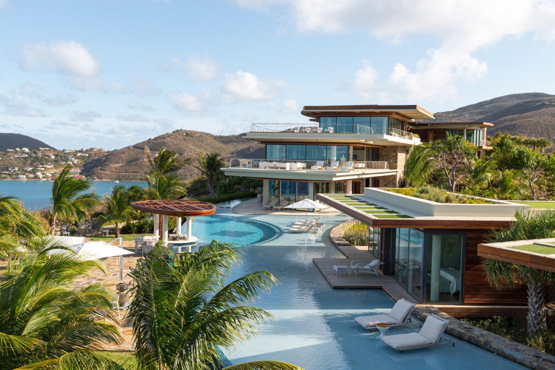 The Oasis Estate offers 360-degree views of the Caribbean Sea and neighboring islands.