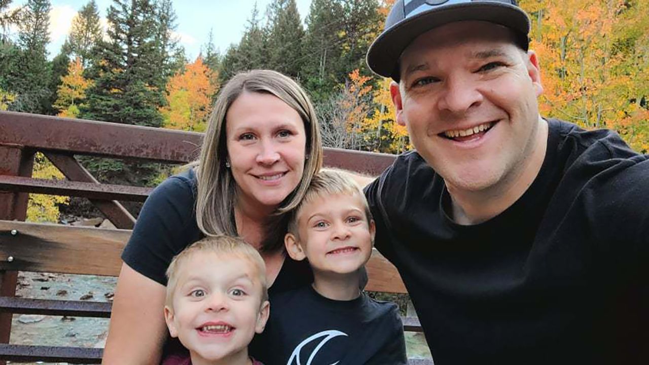 The Meyers family snapped this selfie right before a man asked them for help.