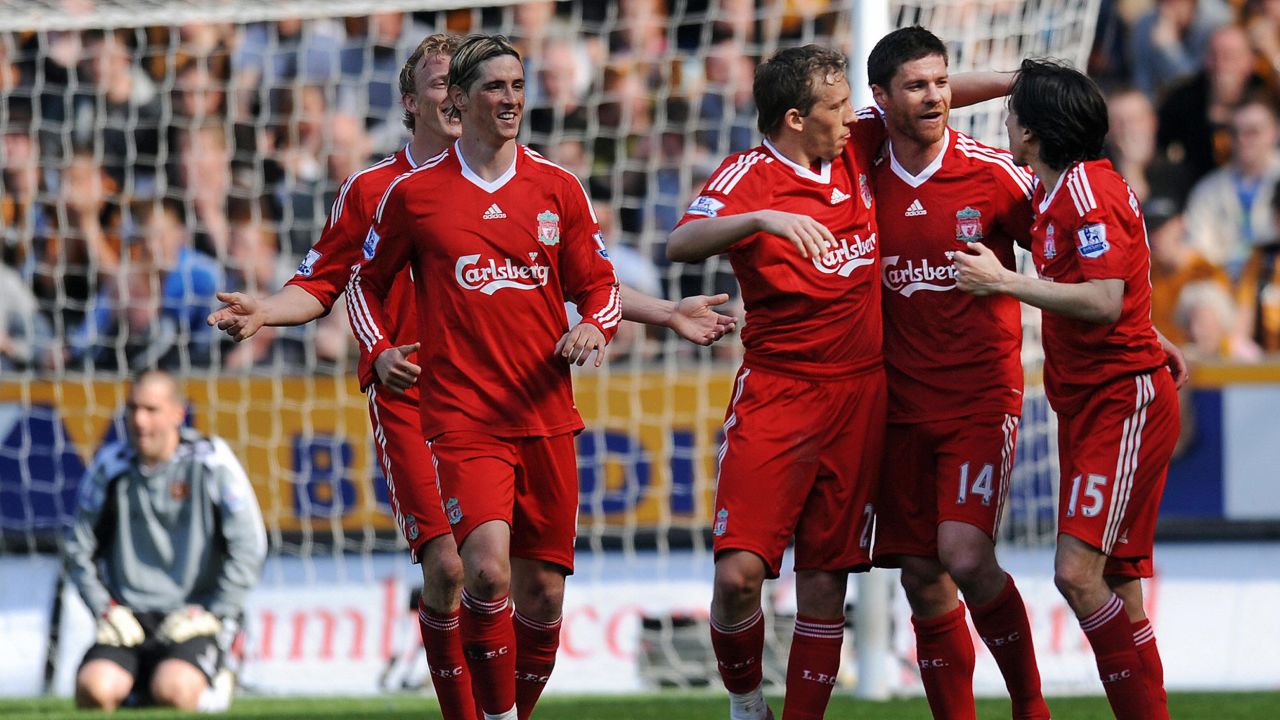 In August 2004, Alonso joined Liverpool from Real Sociedad.