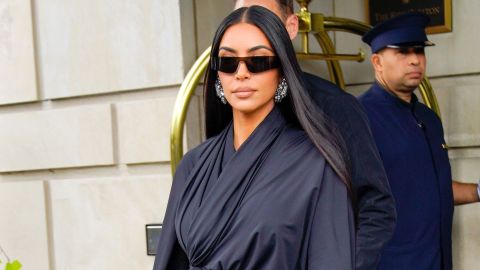 Kim Kardashian leaves her hotel en route to 'SNL' studios in New York this week.