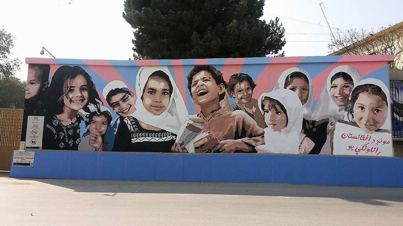 RESTRICTED 03 afghan artists murals