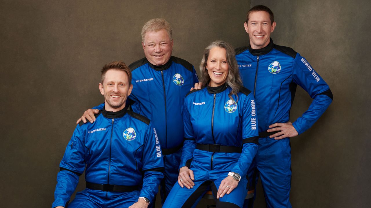 Shatner poses with other members of a Blue Origin crew before its scheduled suborbital flight in October 2021. From left are Chris Boshuizen, Shatner, Audrey Powers and Glen de Vries.