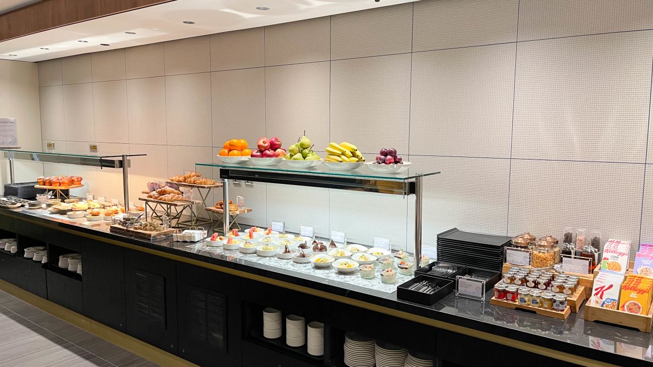 The self-serve food area.
