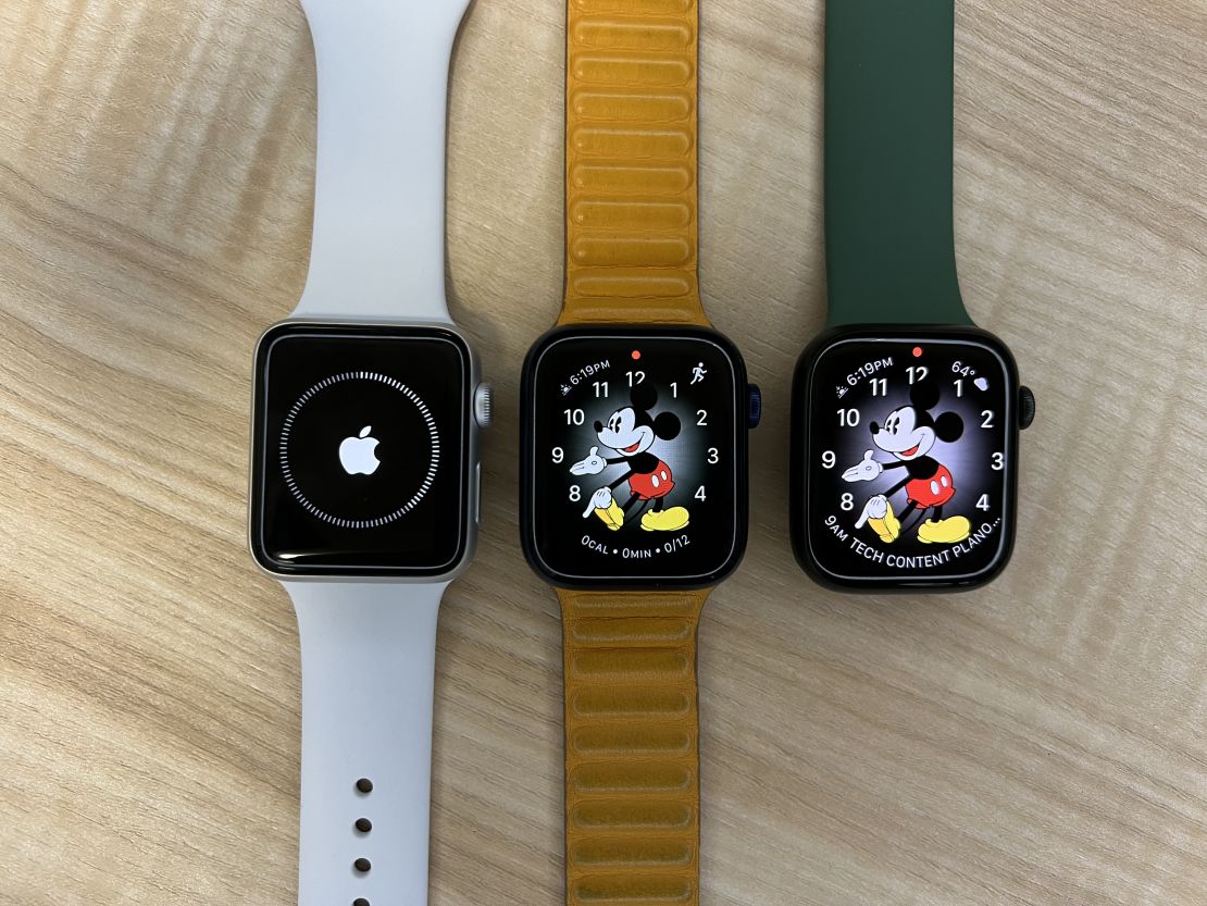 Apple Watch Comparison: Apple Watch Series 7, SE, Series 3