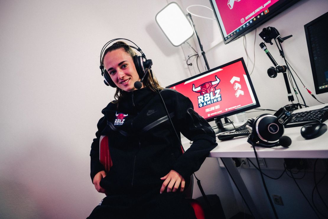 Güldenpfennig started to play more of FIFA the game during lockdown, eventually entering a DFB tournament and winning, catching the attention of RBLZ Gaming.