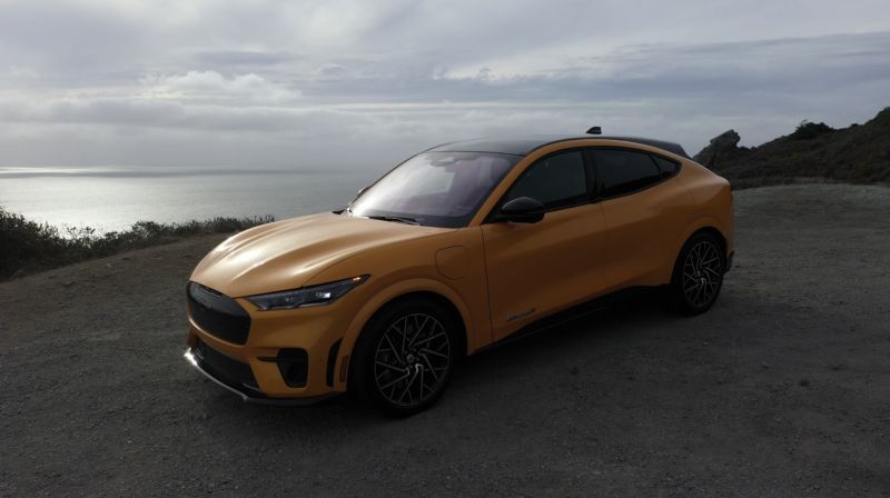 Read more about the article Ford is raising the price of its electric SUV as much as $8000 – CNN
