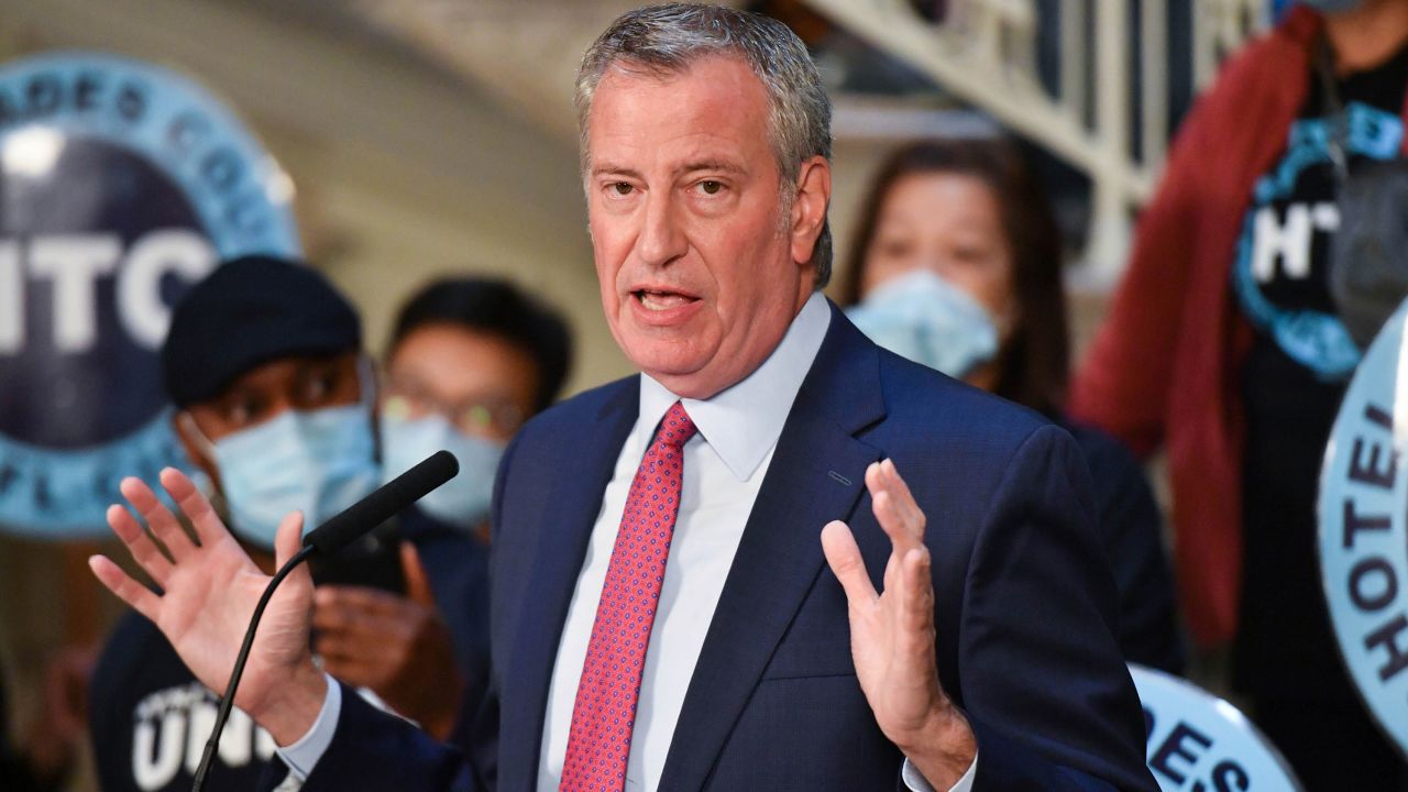Photo by: NDZ/STAR MAX/IPx 2021 10/5/21 Mayor Bill de Blasio signs Intro 2397-A requiring severance pay for hotel service employees on October 05, 2021 at City Hall in New York City.