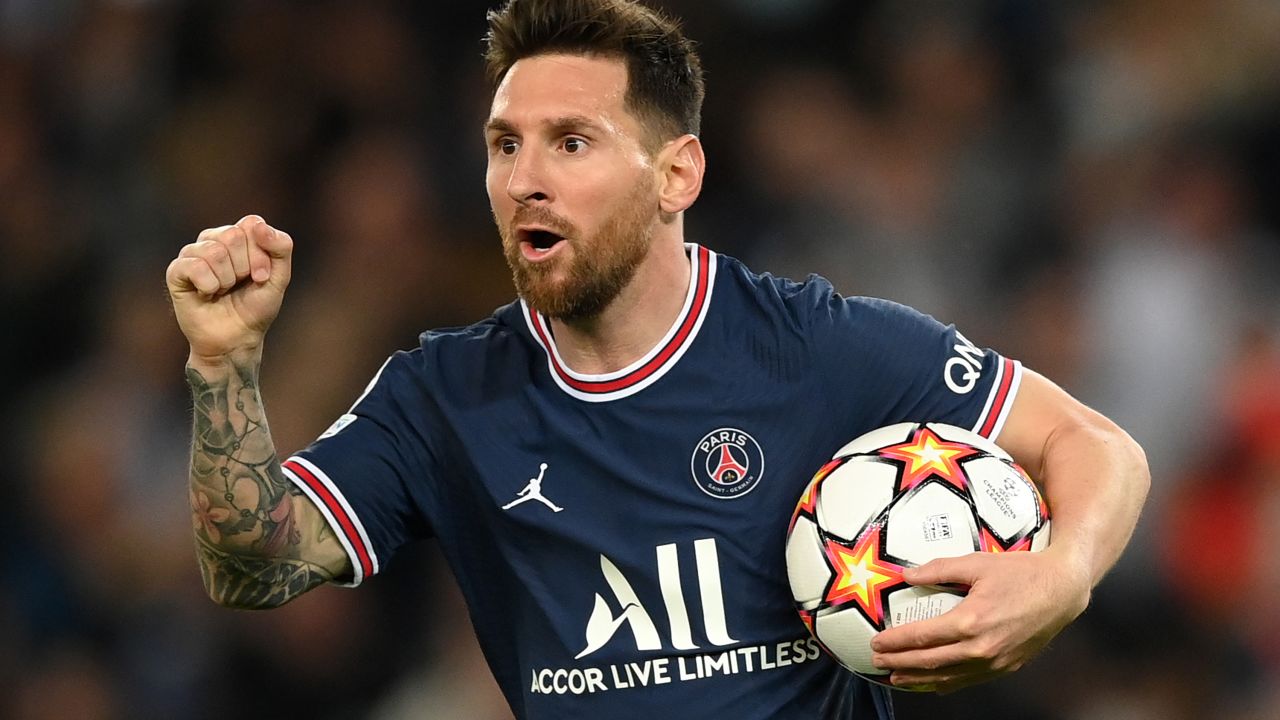 PARIS, FRANCE - OCTOBER 19: Lionel Messi of Paris Saint-Germain celebrates after scoring their side's second goal during the UEFA Champions League group A match between Paris Saint-Germain and RB Leipzig at Parc des Princes on October 19, 2021 in Paris, France. (Photo by Matthias Hangst/Getty Images)