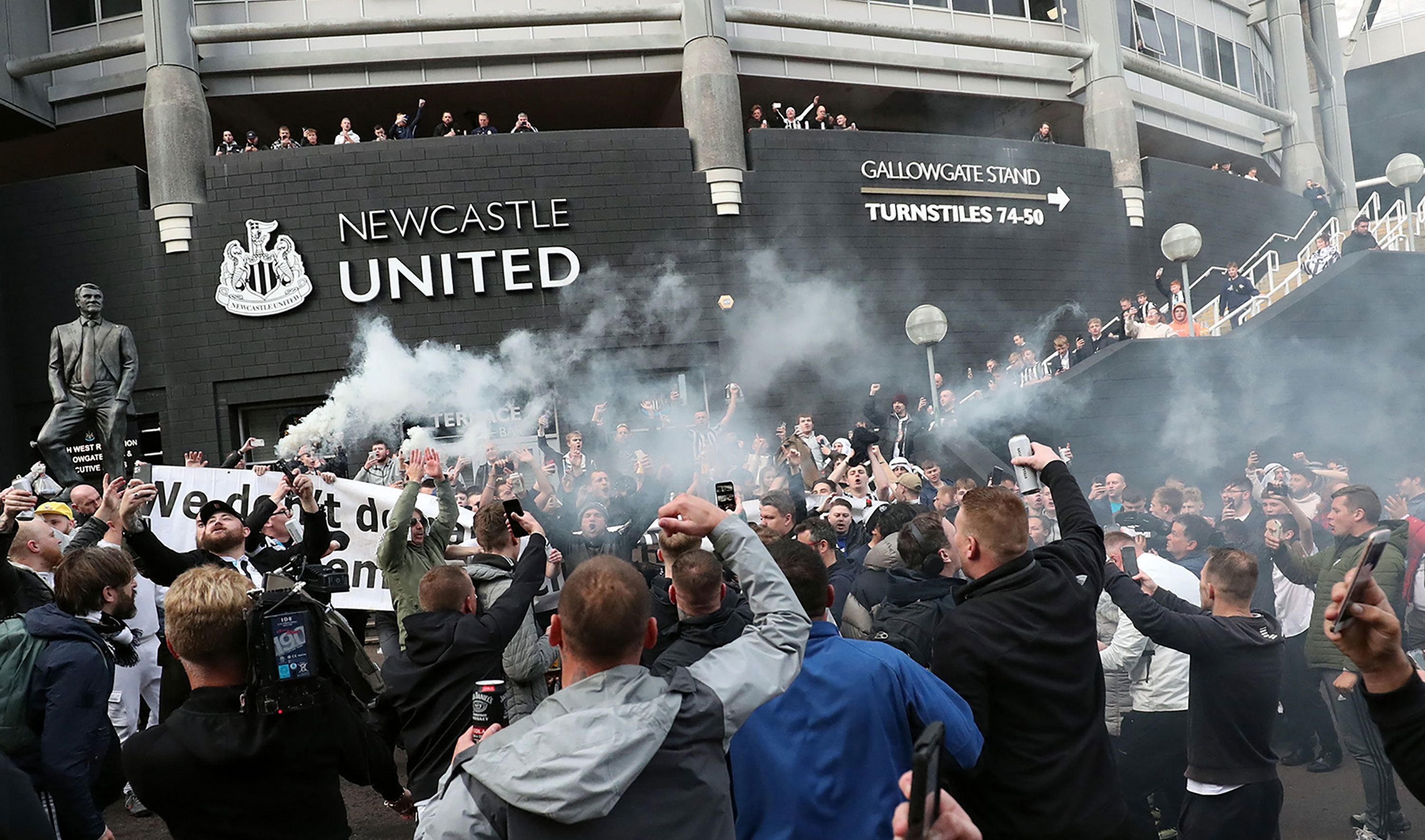 Hændelse, begivenhed Tick Fjern Newcastle United: The football fans that don't want their club owned by  nation states and billionaires | CNN