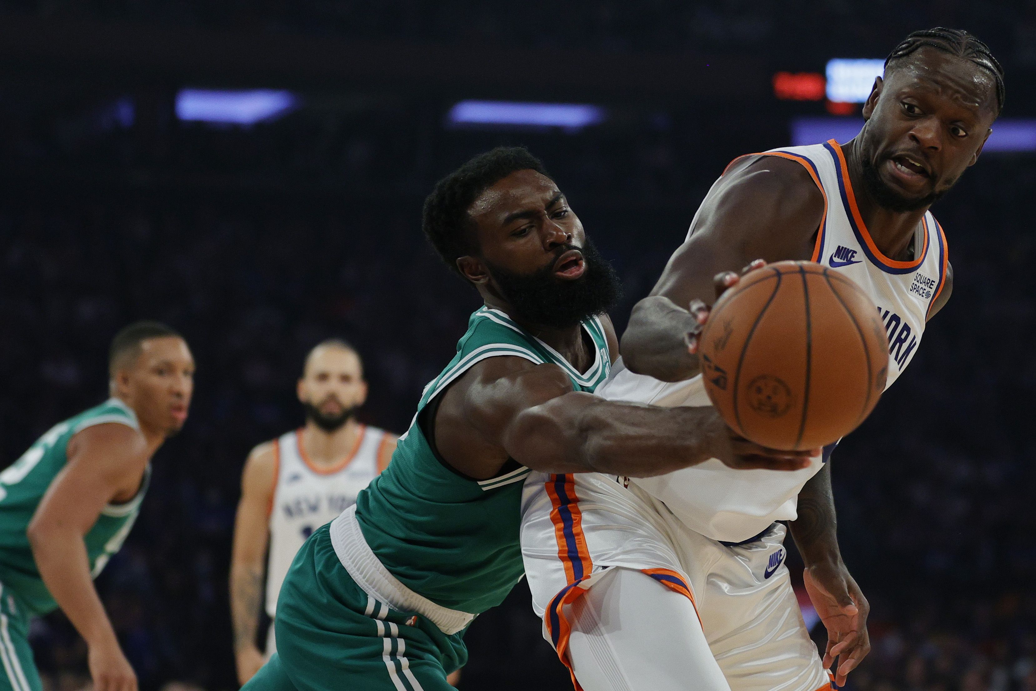Knicks deliver statement with runaway win over Celtics