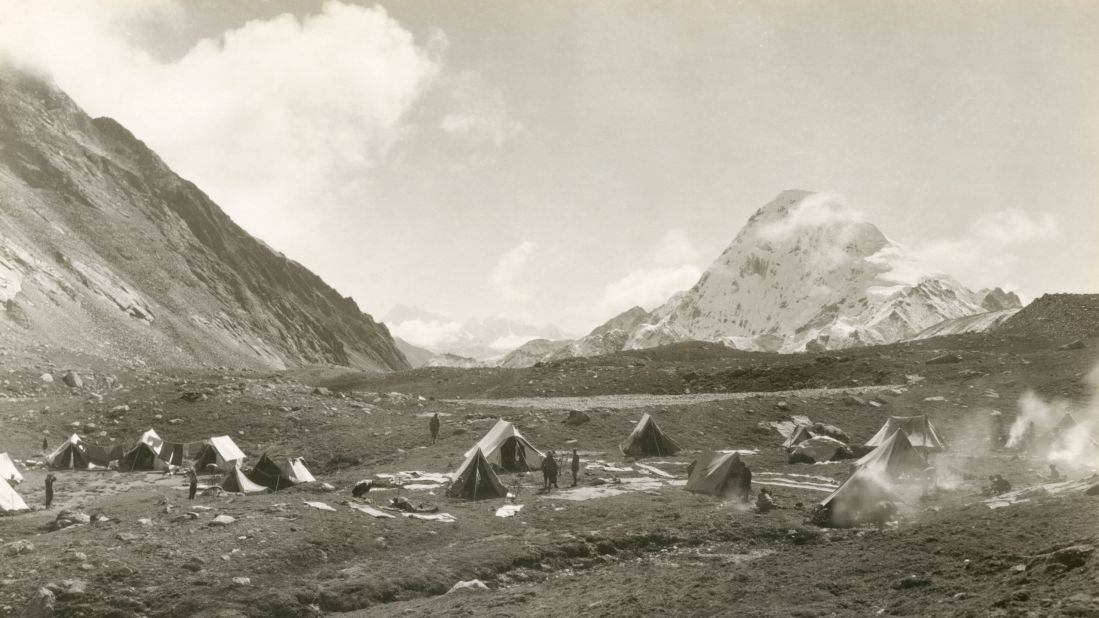 <strong>Advanced base camp looking east:</strong> Mount Everest is on the border of Nepal and Tibet (now an autonomous region of China). 
