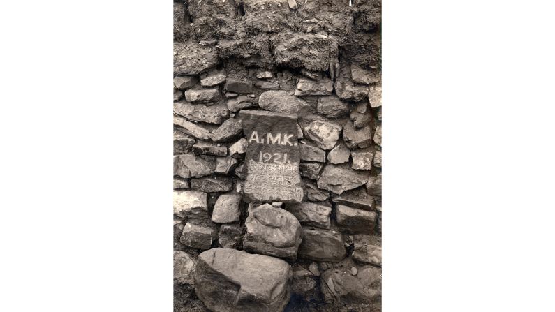 <strong>Alexander Kellas:</strong> Headstone for the grave of expedition member Alexander Kellas at Kampa Dzong, China. 