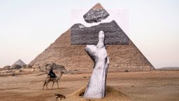 01 jr great pyramid optical illusion