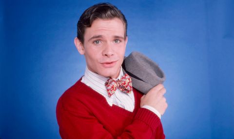 <a href="https://www.cnn.com/2021/10/22/entertainment/peter-scolari-obit/index.html" target="_blank">Peter Scolari,</a> a veteran actor who rose to fame alongside Tom Hanks on "Bosom Buddies," died on October 22. He was 66. Scolari had cancer and had been ill for two years, according to his manager.