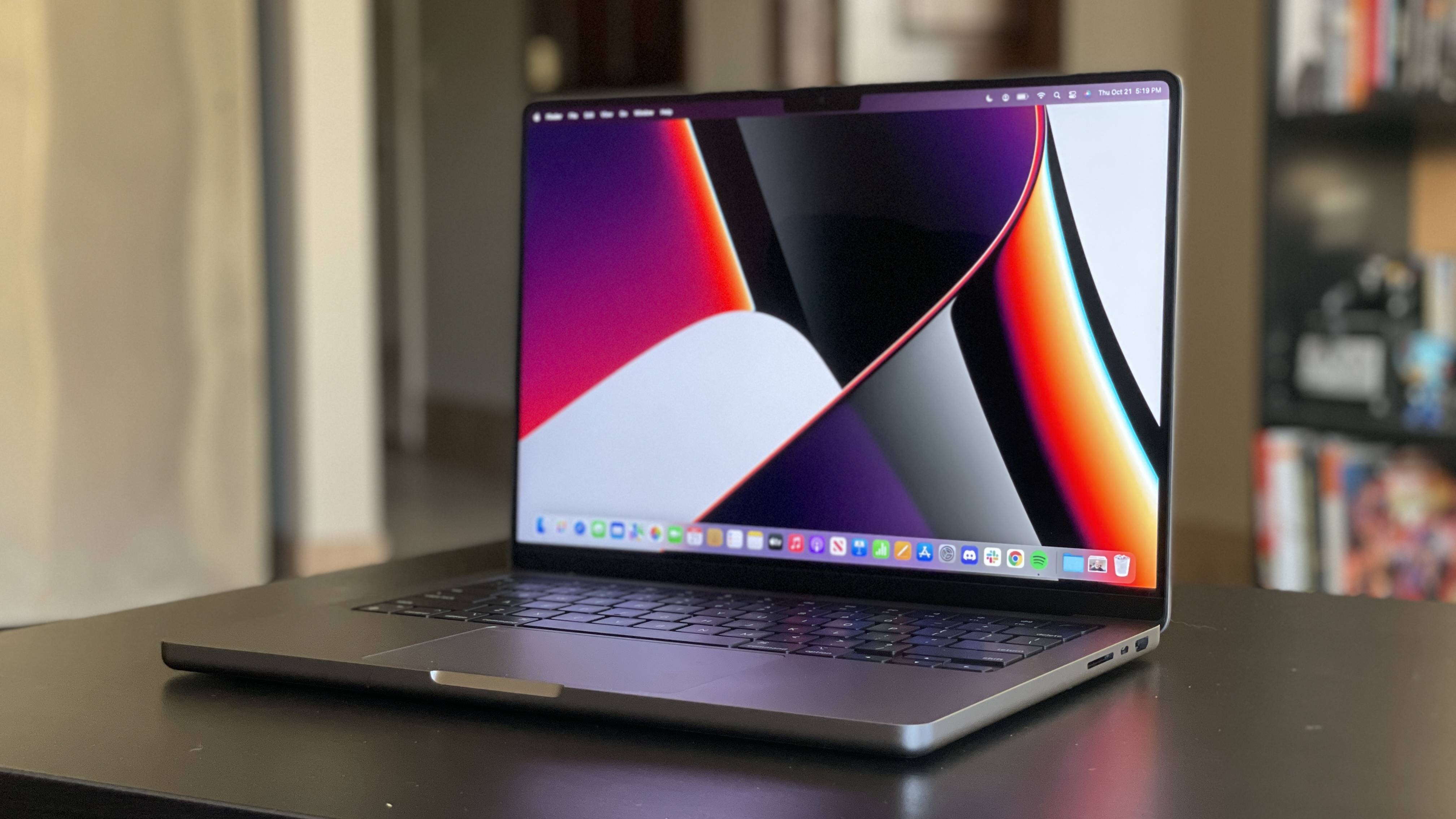 Kridt Evakuering Religiøs MacBook Pro 14-inch (2021) review: A throwback design with serious new  power | CNN Underscored