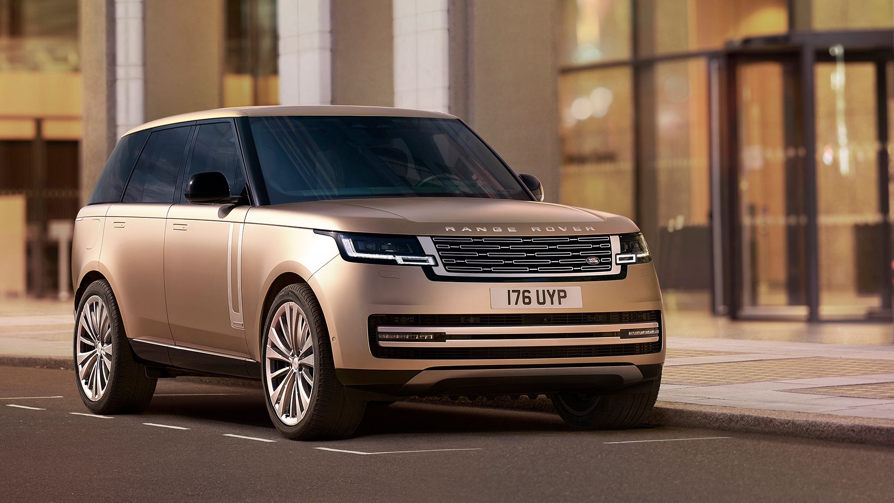 The first new Range Rover in a decade faces competition | CNN Business