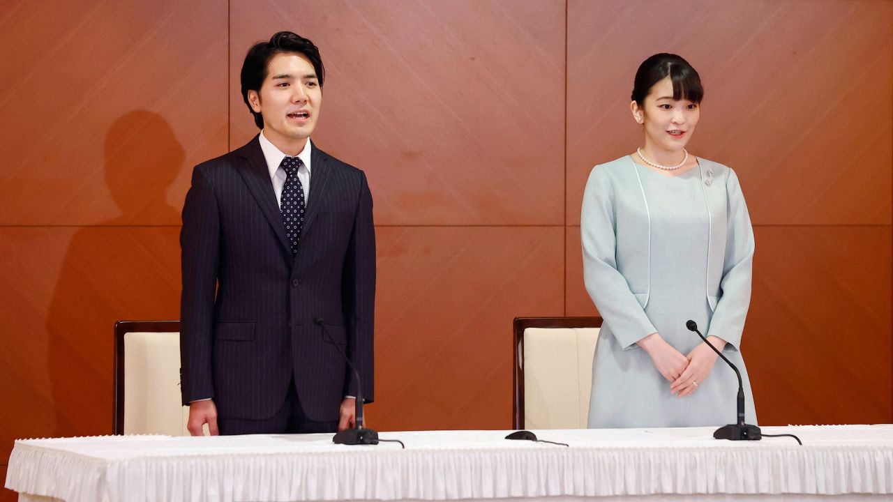 Mako Komuro (former Princess Mako of Akishino) and Kei Komuro speak to selected press after registering their marriage at a local municipal government. 
