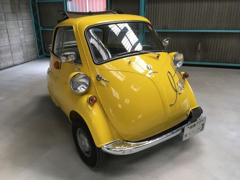 Like the US businesses that inspired Furukawa, he focuses on vintage cars, including this 1955 BMW Isetta microcar. Described as a "<a href="https://www.bmw.com/en/automotive-life/history-BMW-isetta.html" target="_blank" target="_blank">bubble car</a>," it was an icon of the 1950s, selling over 161,000 units during its eight-year run.