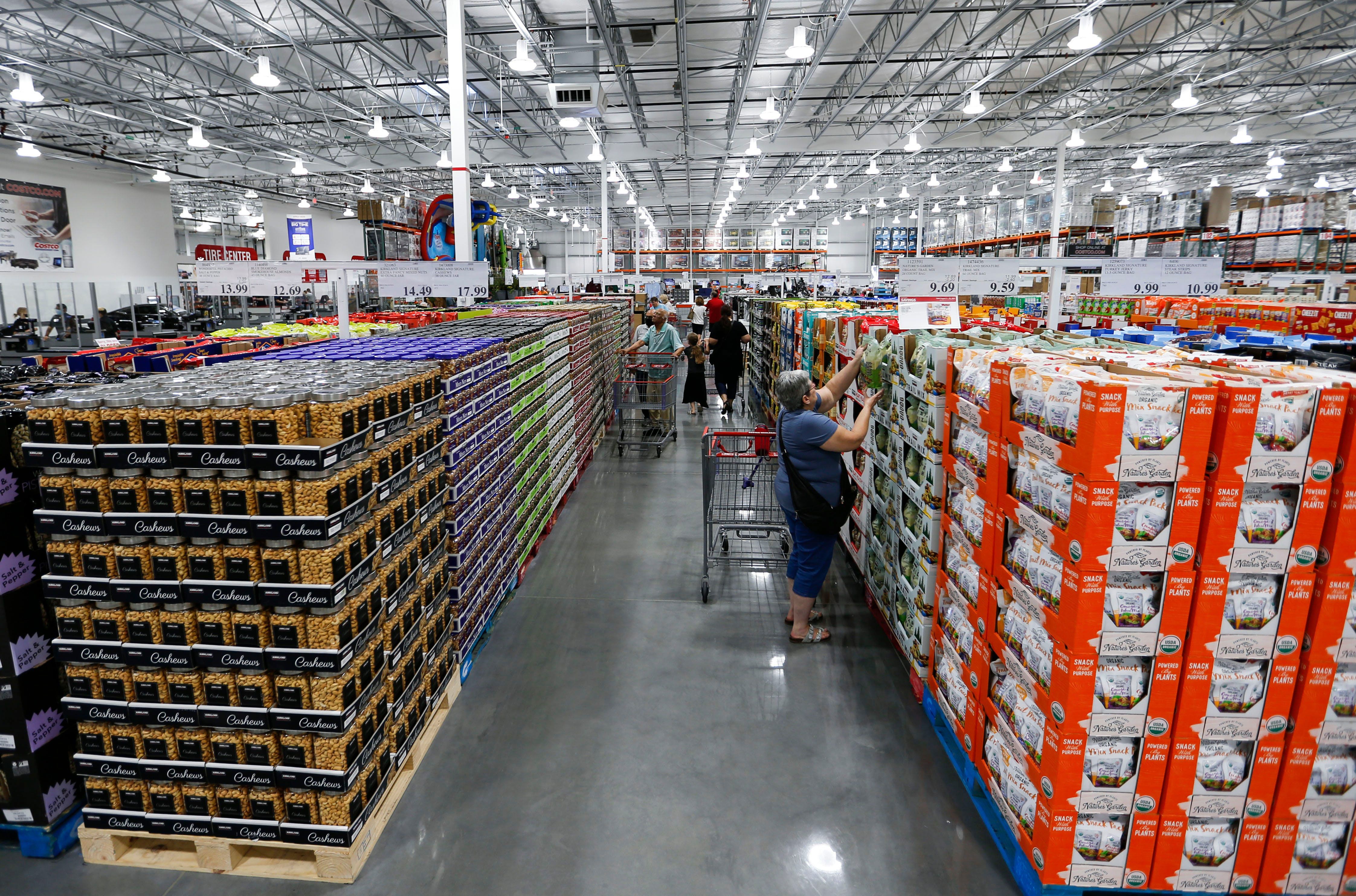 Costco raised its minimum wage to $17 an hour